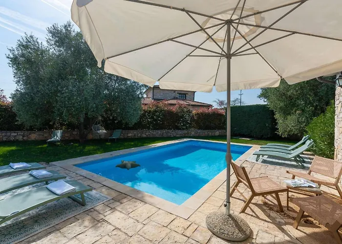 Novel Vikendica Visnjan